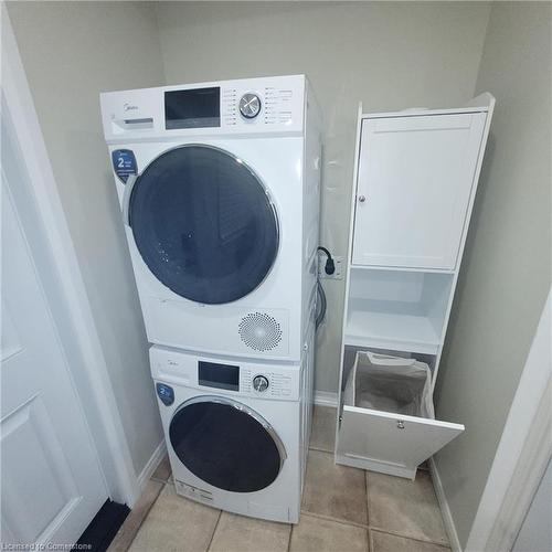 65 Northview Heights Drive, Cambridge, ON - Indoor Photo Showing Laundry Room