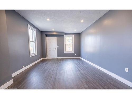 139 Superior Street, Brantford, ON - Indoor Photo Showing Other Room