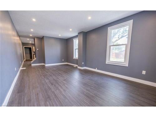 139 Superior Street, Brantford, ON - Indoor Photo Showing Other Room