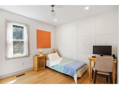 13851 Norton Line, Thamesville, ON - Indoor Photo Showing Bedroom