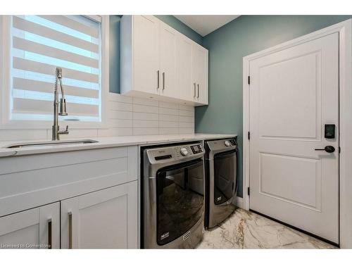 71 Hopewell Crossing Drive, Breslau, ON - Indoor Photo Showing Laundry Room