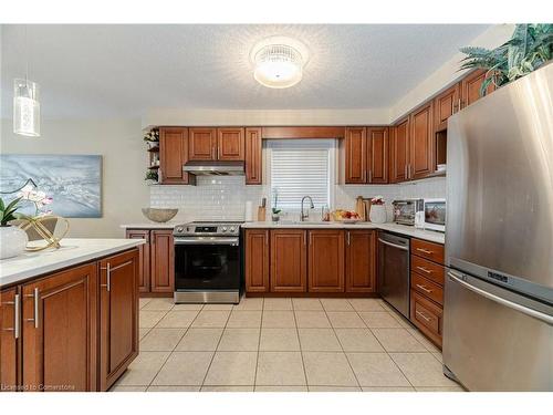 72 Broadoaks Drive, Cambridge, ON - Indoor Photo Showing Kitchen