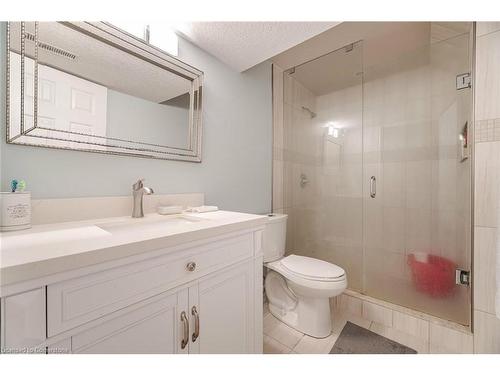 72 Broadoaks Drive, Cambridge, ON - Indoor Photo Showing Bathroom