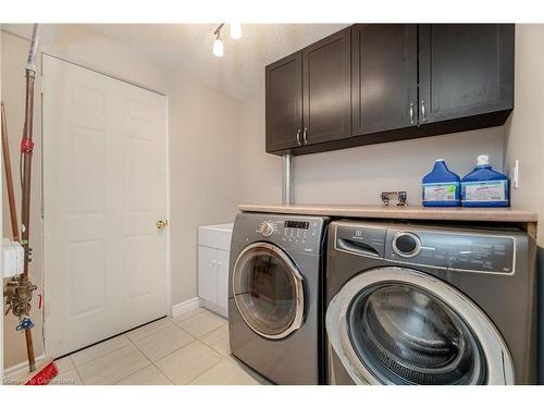 72 Broadoaks Drive, Cambridge, ON - Indoor Photo Showing Laundry Room