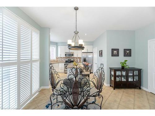 4 Listcreek Road, Brampton, ON - Indoor Photo Showing Dining Room