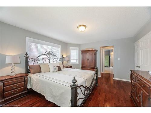 4 Listcreek Road, Brampton, ON - Indoor Photo Showing Bedroom