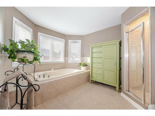 4 Listcreek Road, Brampton, ON - Indoor Photo Showing Bathroom