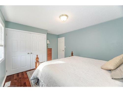 4 Listcreek Road, Brampton, ON - Indoor Photo Showing Bedroom