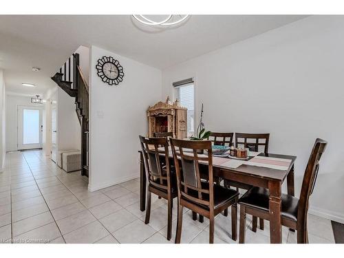 15 Pony Way, Kitchener, ON - Indoor Photo Showing Dining Room