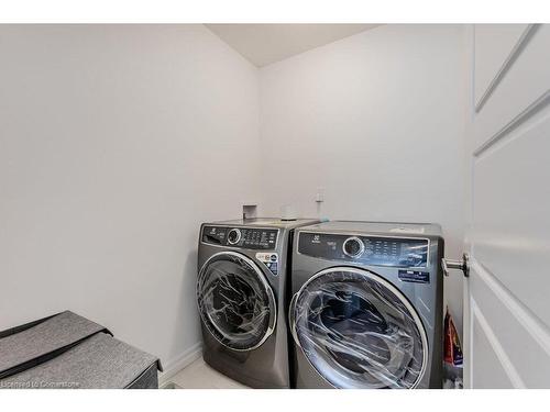 15 Pony Way, Kitchener, ON - Indoor Photo Showing Laundry Room