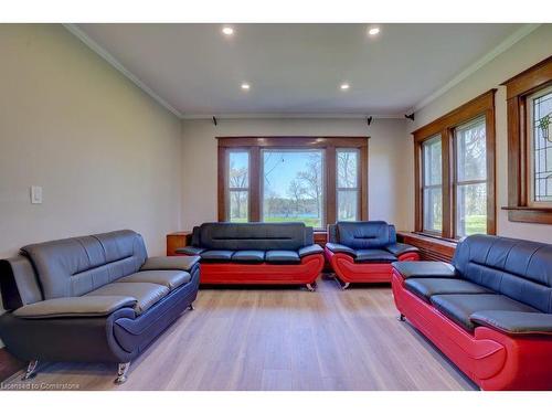 14994 Niagara River Parkway, Niagara Falls, ON - Indoor Photo Showing Living Room