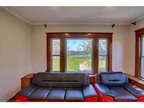 14994 Niagara River Parkway, Niagara Falls, ON - Indoor Photo Showing Living Room