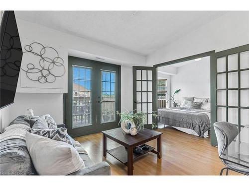 409-4005 Kilmer Drive, Burlington, ON - Indoor Photo Showing Bedroom