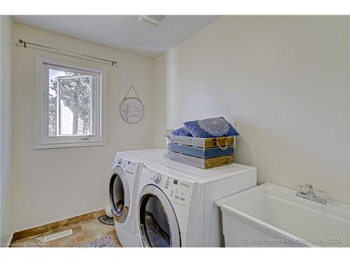 5474 Bestview Way, Mississauga, ON - Indoor Photo Showing Laundry Room