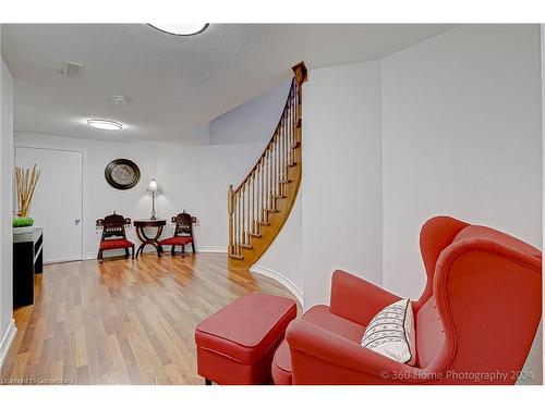 5474 Bestview Way, Mississauga, ON - Indoor Photo Showing Living Room