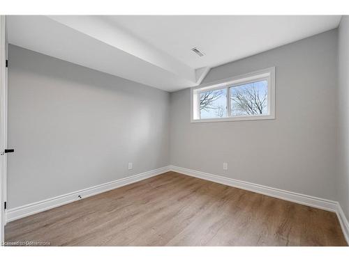 8059 Aintree Drive, Niagara Falls, ON - Indoor Photo Showing Other Room