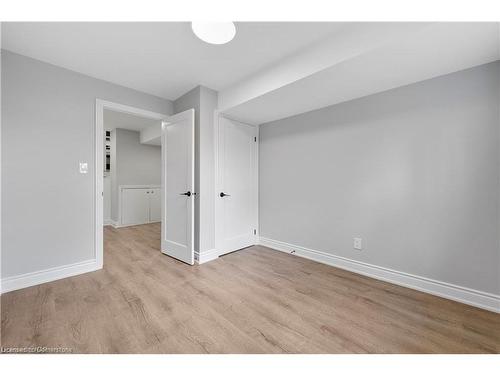 8059 Aintree Drive, Niagara Falls, ON - Indoor Photo Showing Other Room