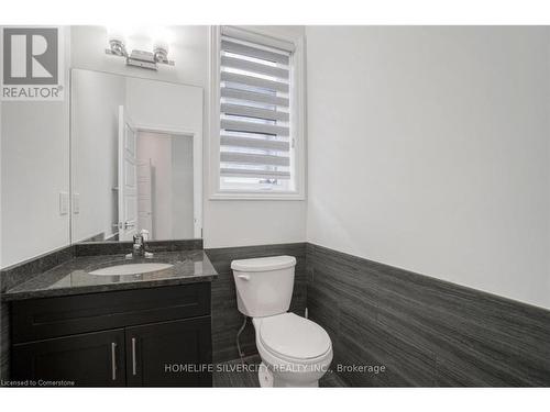 13 Hartfield Street, Ingersoll, ON - Indoor Photo Showing Bathroom