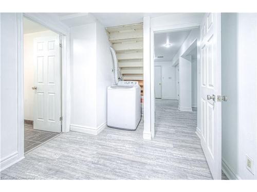 119 Wendy Court, Cambridge, ON - Indoor Photo Showing Laundry Room