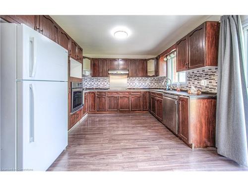 119 Wendy Court, Cambridge, ON - Indoor Photo Showing Kitchen