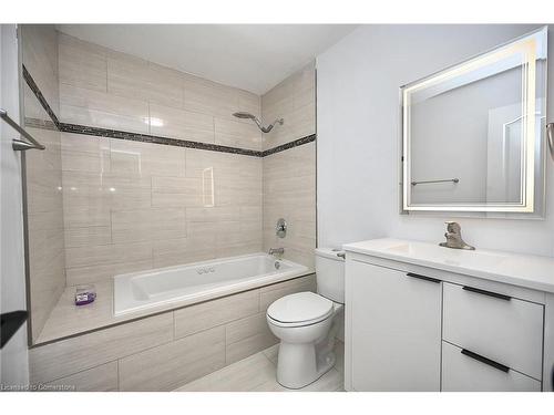 3845 Althorpe Circle, Mississauga, ON - Indoor Photo Showing Bathroom