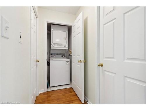 316-51 Baffin Court, Richmond Hill, ON - Indoor Photo Showing Laundry Room