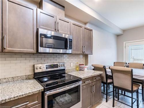 61 Sonoma Valley Crescent, Hamilton, ON - Indoor Photo Showing Kitchen