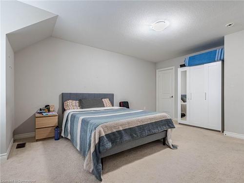 61 Sonoma Valley Crescent, Hamilton, ON - Indoor Photo Showing Bedroom