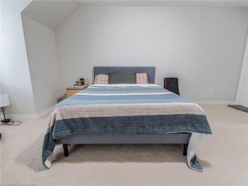 61 Sonoma Valley Crescent, Hamilton, ON - Indoor Photo Showing Bedroom