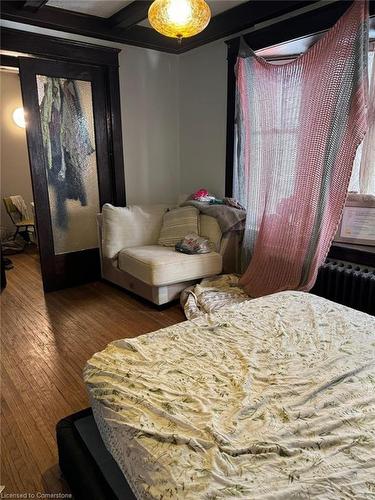 32 Simeon Street, Kitchener, ON - Indoor Photo Showing Bedroom