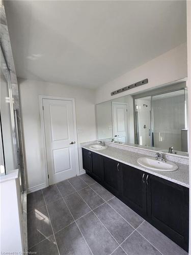 142 Nottingham Road, Barrie, ON - Indoor Photo Showing Bathroom