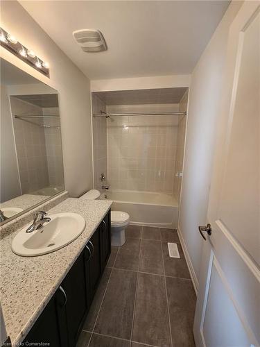 142 Nottingham Road, Barrie, ON - Indoor Photo Showing Bathroom