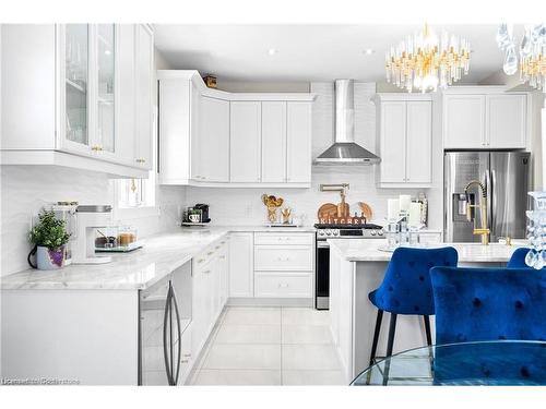 263 Memorial Park Drive, Welland, ON - Indoor Photo Showing Kitchen With Upgraded Kitchen