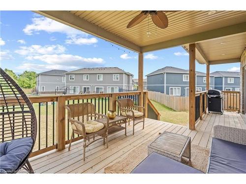 263 Memorial Park Drive, Welland, ON - Outdoor With Deck Patio Veranda With Exterior