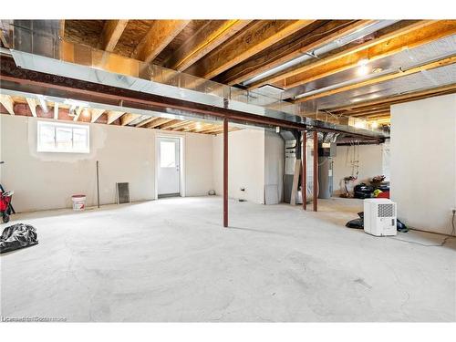 263 Memorial Park Drive, Welland, ON - Indoor Photo Showing Basement