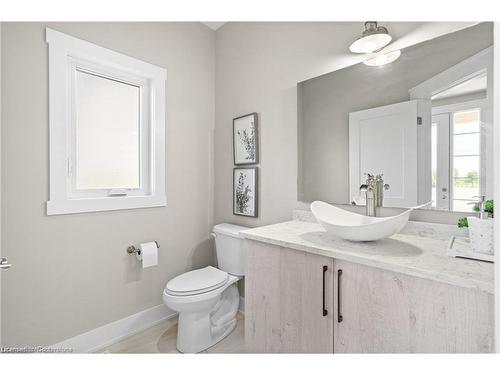 263 Memorial Park Drive, Welland, ON - Indoor Photo Showing Bathroom