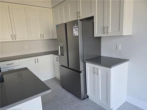 813 Knights Lane, Woodstock, ON - Indoor Photo Showing Kitchen