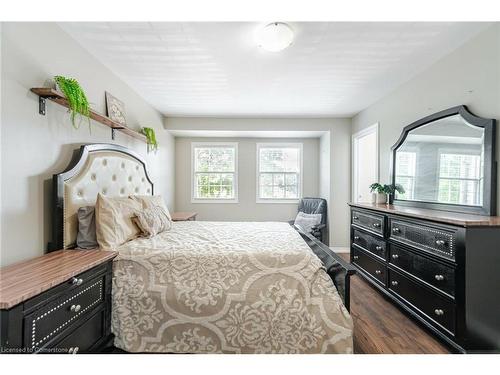 15-26 Poplar Drive, Cambridge, ON - Indoor Photo Showing Bedroom