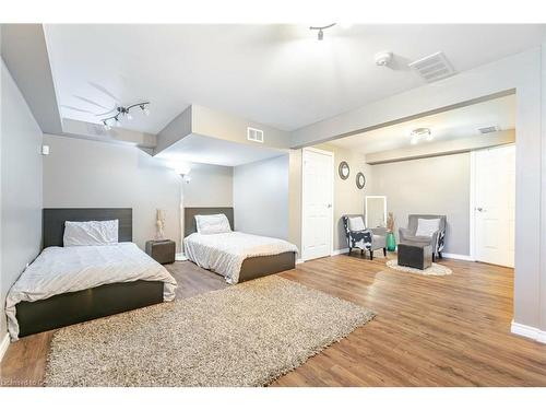 15-26 Poplar Drive, Cambridge, ON - Indoor Photo Showing Bedroom