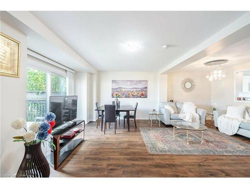 15-26 Poplar Drive, Cambridge, ON - Indoor Photo Showing Living Room