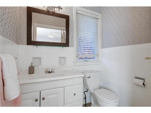 597 Vanderburgh Drive, Burlington, ON - Indoor Photo Showing Bathroom