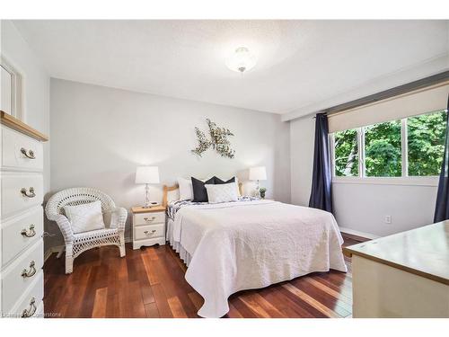 384 Centre Street N, Brampton, ON - Indoor Photo Showing Bedroom