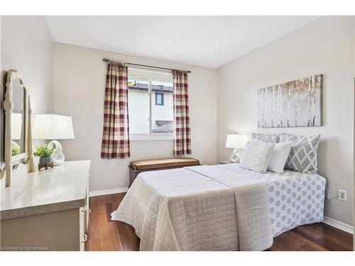 384 Centre Street N, Brampton, ON - Indoor Photo Showing Bedroom