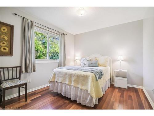 384 Centre Street N, Brampton, ON - Indoor Photo Showing Bedroom