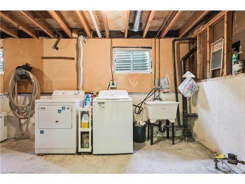 384 Centre Street N, Brampton, ON - Indoor Photo Showing Laundry Room