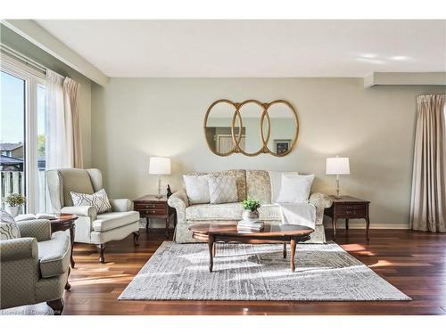 384 Centre Street N, Brampton, ON - Indoor Photo Showing Living Room