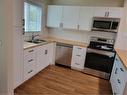 553 Oxbow Crescent, Collingwood, ON  - Indoor Photo Showing Kitchen With Double Sink 