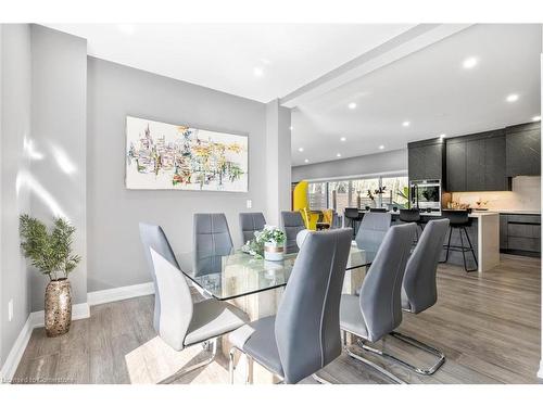 11 Joliet Crescent, Tiny, ON - Indoor Photo Showing Dining Room