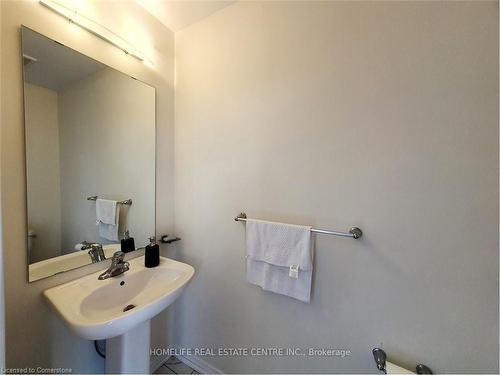 63 Holder Drive, Brantford, ON - Indoor Photo Showing Bathroom