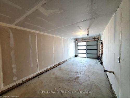 63 Holder Drive, Brantford, ON - Indoor Photo Showing Garage